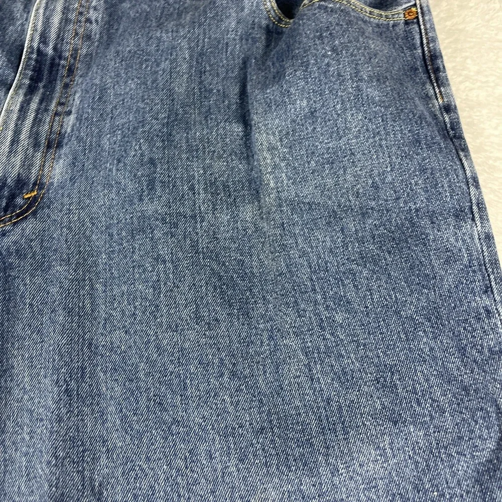 Levis these relaxed